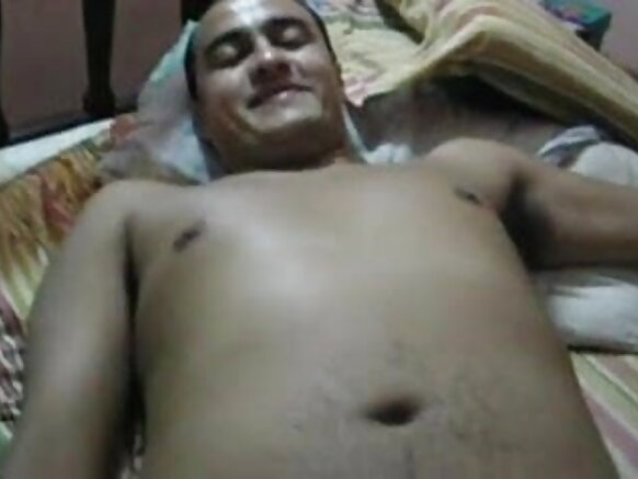 Nimebanwa sana katika filamu ya india mature sexy HD