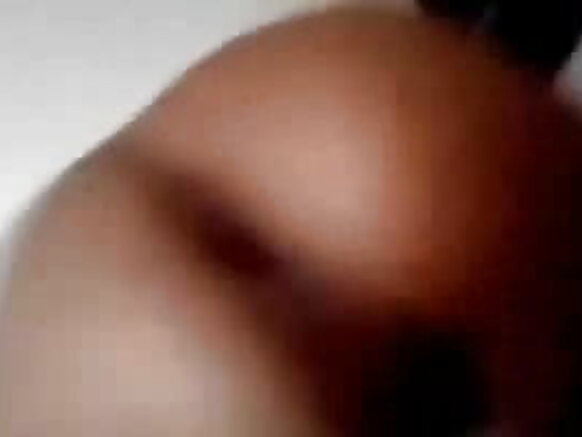 Mrembo Halisi wa Kihindi Katrina Kaif Anaonyesha Vipengee Vyake Filamu ya Video ya Sexy ya Kijana ya Sauti ya Kihindi