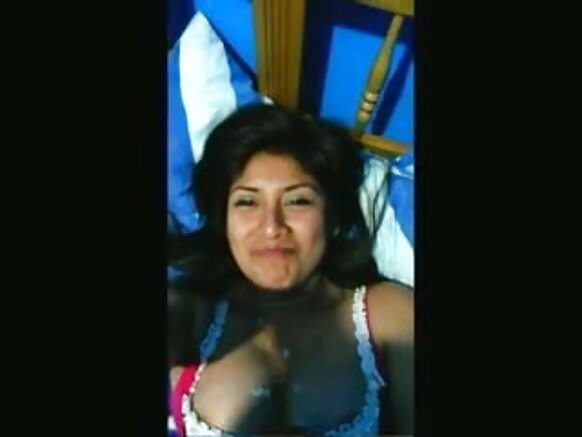 msichana mrembo wa desi wa kihindi boobs india msichana mrembo mrembo kwa lugha ya kiingereza kwenye matumbo yake yenye sumu