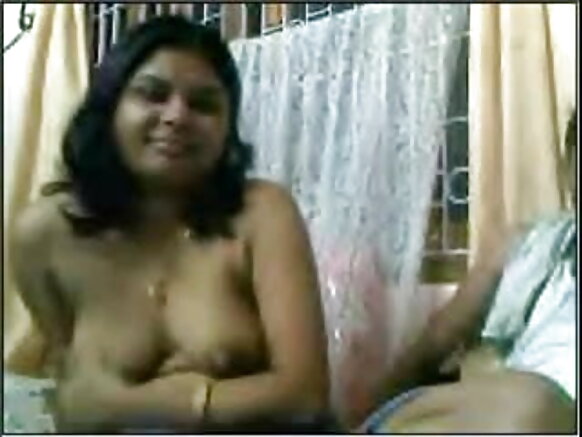 Wanandoa wakitoa onyesho kwa kutumia desi webcam movie sexy movie kwa wanandoa