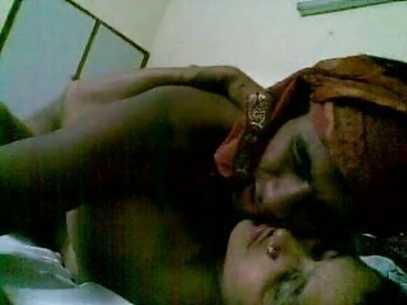 Wenzi Wapya Wenye Ndoa Video ya Sexy English Movie Hotel 2 Hotel Bed