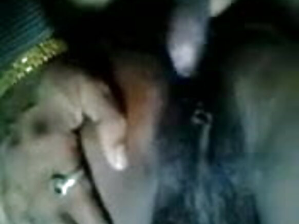 Mke wa kihindi wa rafiki yangu wa filamu ya video ya mapenzi ya bp anashikwa na jogoo wangu mkubwa