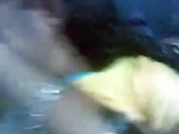 22 Town girl mwenye matiti makubwa akiburudika na mpenzi wake Msichana mzuri wa filamu