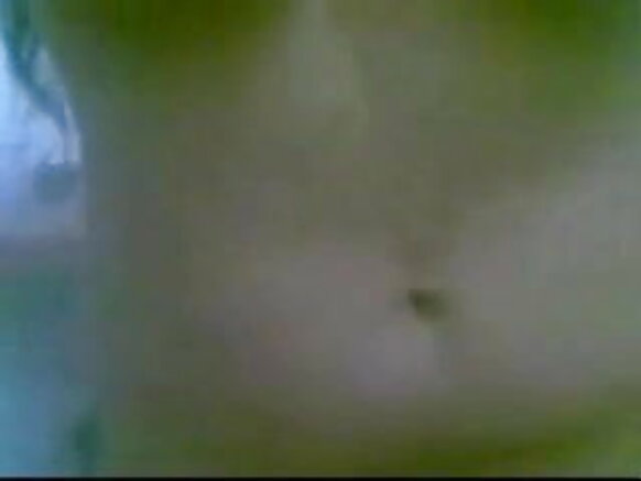 Real grande milf mwenye matiti makubwa kutazama filamu ya kuvutia
