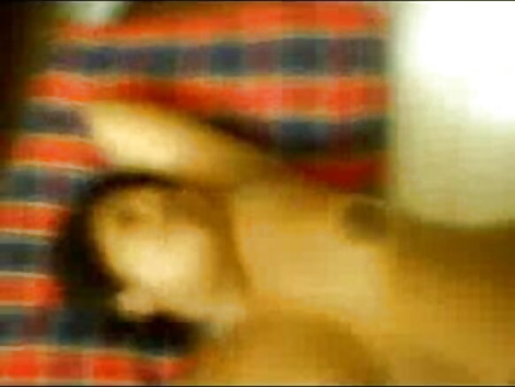 Hot Hindi Movie Video Kitumbo cha shangazi nzito kikiwa wazi na kulambwa na mpenzi wake huku akipiga punyeto