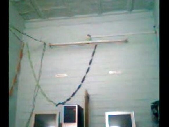 darasa la ngono katika darasa la kompyuta kwa sinema ya kompyuta ya kuvutia