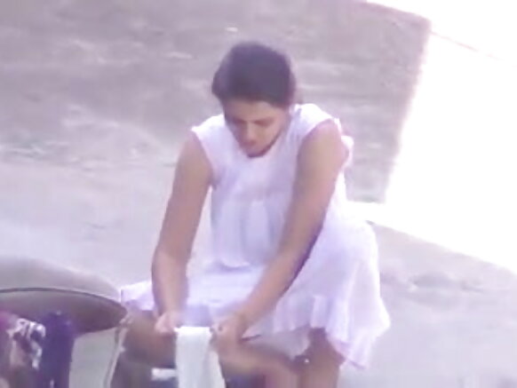 Msichana mrembo wa bangalore amevaa panty rosa sunny leone video sexy film bangalore