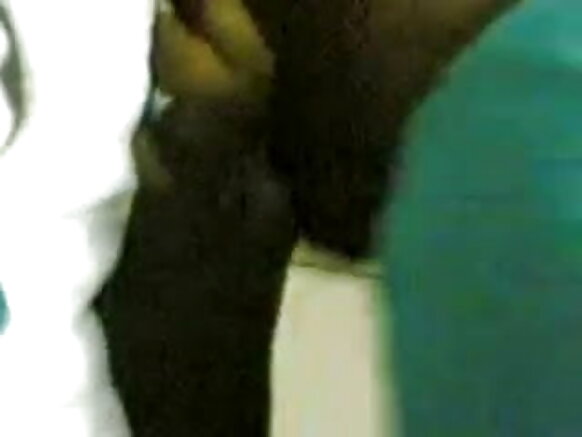 Callgirl India matumbo ya Shangazi yaonyeshwa, akiwa amevalia mteja wake video ya kuvutia ya hd ya aunty khan