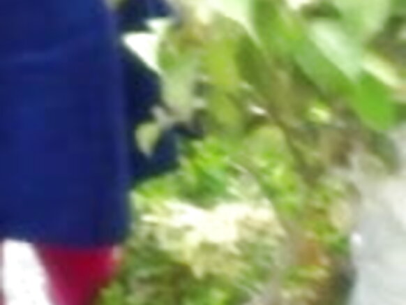 Msichana desi bengali anaonyesha punda wake katika video kubwa ya filamu ya ngono