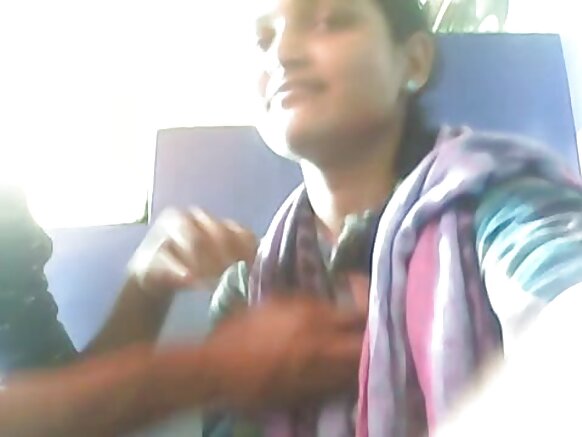 i english mallu video ya kuvutia HD full katika cafe