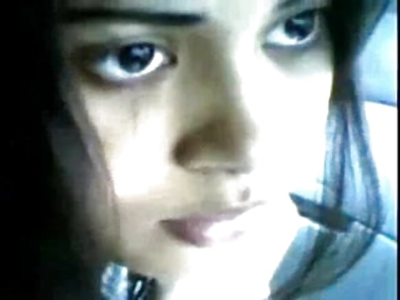 Asha sexy blowjob kwenye video ya kiingereza movie