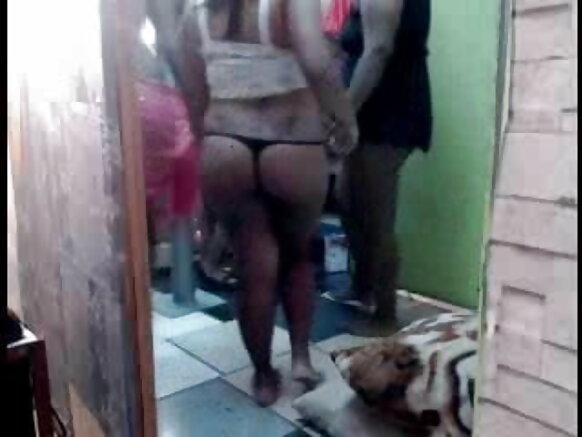PB XXX Kutaniana katika nyumba ya makahaba