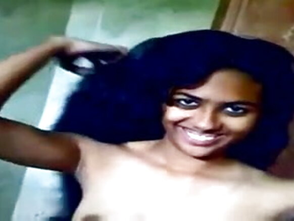 Kijana wa India awa uchi kwa mpenzi wake
