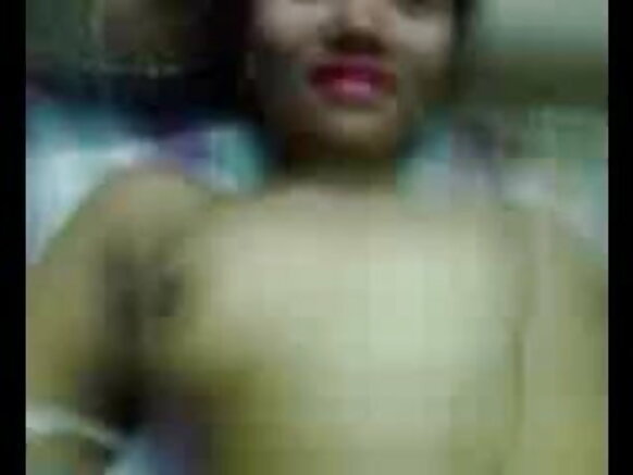 Msichana wa Desi alifumaniwa na mpenzi wake rani mukherjee wangu sexy