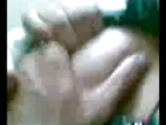 Teen Convent Tits Kutoka kwa Video ya Sexy Movie Convent 2