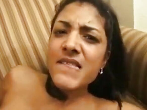 Sexy ya Hindi nyeusi fontanero chica inatoboa fundi bomba