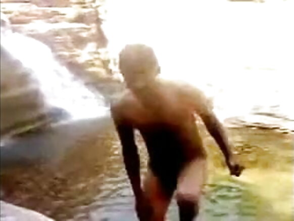 Shangazi mjanja analawitiwa anaporekodi kipindi na rafiki mwingine filamu ya ngono