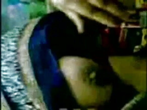 matiti Mrembo wa India Aunty Mallu Sunny Leone Filamu ya HD Kamili Aliyechambuliwa na Mpenzi Wake Katika Supermarket