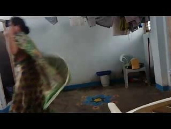 Aunty India alinaswa akiwa amevalia filamu ya video ya ngono kwa Kiingereza cha Kihindi